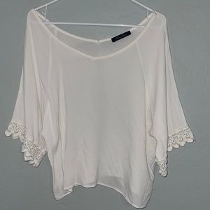 Bohemian lace detailed top